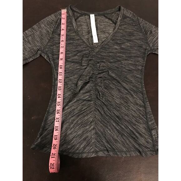 Lululemon Interval Women's Long-Sleeve Heathered Black V-Neck Top - Size 4 - Picture 9 of 9